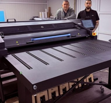 Systema Frontis is the first in the region to install the hybrid HP Latex R530